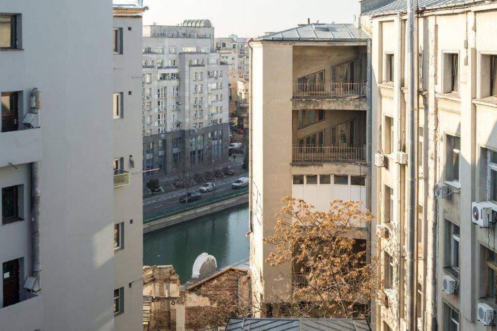 Downtown Modern - 2Br Apartment ブカレスト エクステリア 写真