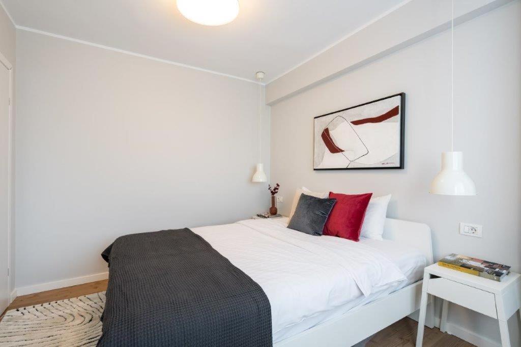 Downtown Modern - 2Br Apartment ブカレスト エクステリア 写真