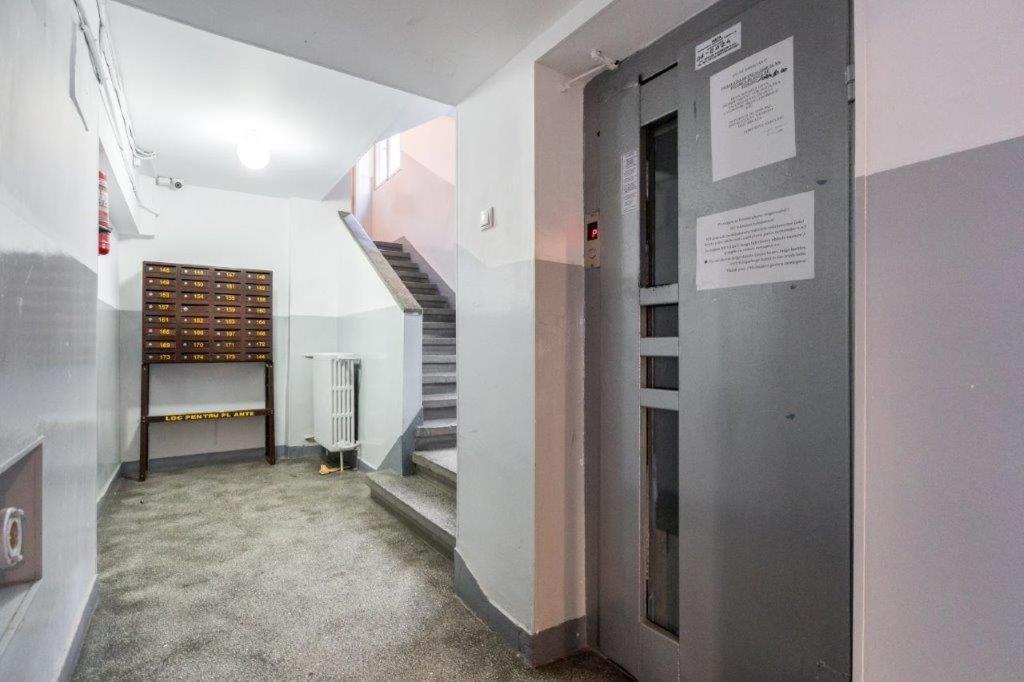 Downtown Modern - 2Br Apartment ブカレスト エクステリア 写真